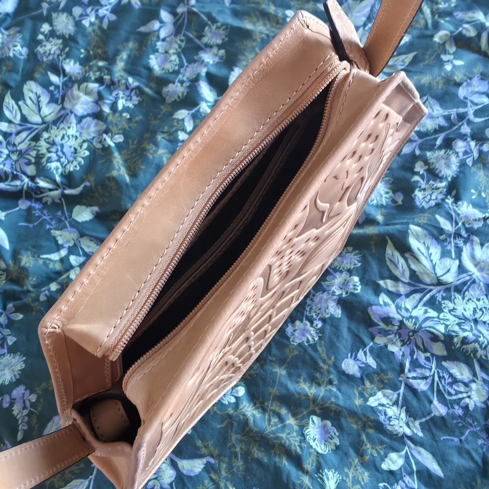 Hexagonal Gaudi print Tan Leather Bag - Picture 3 of 5
